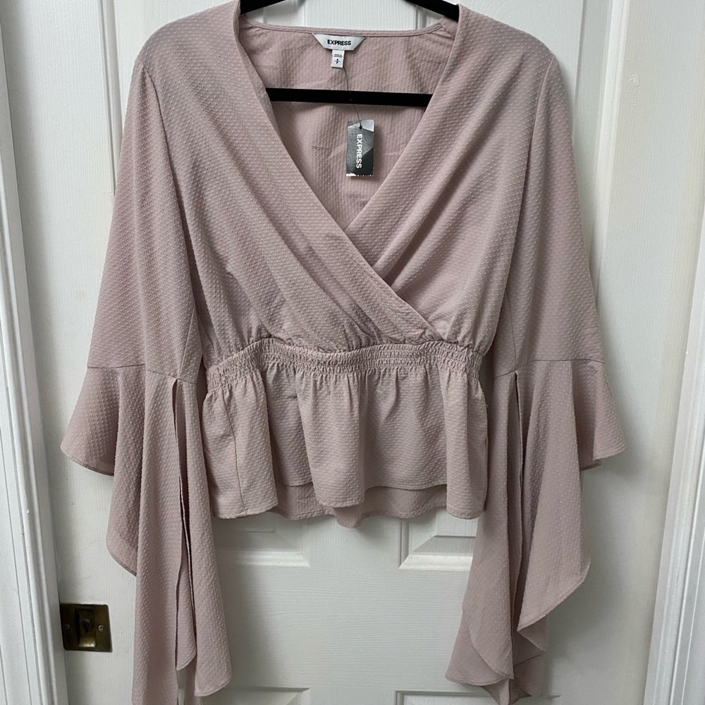 Express blouse never worn